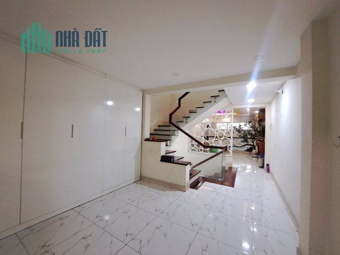 Gấp Bán Nhà Mặt Tiền 4Mx18M 5Tầng Khu Vực Bàu Cát Quận Tân Bình