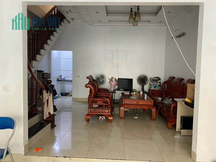 Cho thuê nhà 2 tầng 74m2  mặt tiền 5m7