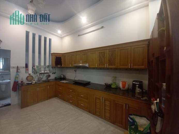 Mặt tiền KD đường 24m- 84m2- 4 tầng- KDC VIP Linh Tây-Thủ Đức