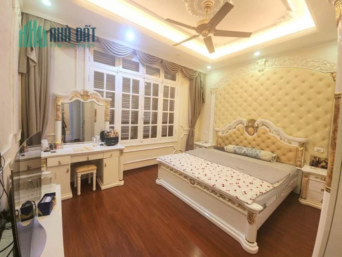 Biệt thự cạnh hồ KĐT Thành Phố Giao Lưu view công viên 250m2 chỉ 48.3 tỷ. LH 0989.62.6116
