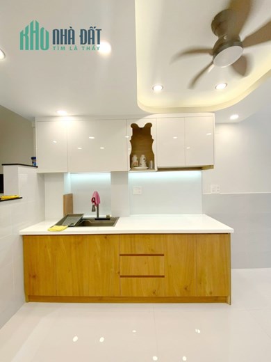 Nhà mới (3 x 7.6m) 5 tầng hẻm rộng Bạch Vân P5Q5 giá 5tỷ8