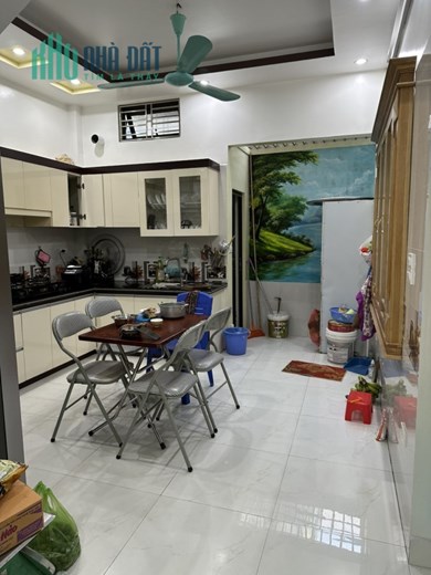 Bán nhà 4 tầng x 48.5m2 ngõ phố Trung Hành, giá 2.8 tỷ