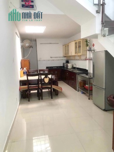 Nhà 2 tầng sát đường Lê Hồng Phong P2Q5 - Giá : 7 Tỷ (TL)