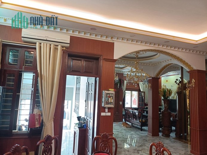 Bán nhà mặt phố Phan Huy Ích, Ba Đình, lô góc, Mặt Tiền khủng, 4 thoáng, 47m, MT 8m, 25 tỷ.