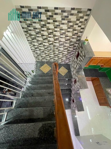 Bán Nhà 2 Mặt Hẻm Âu Cơ P. Bùi Thị Xuân Quy Nhơn , 43m2 , 3 Mê , Giá 1 Tỷ 380Tr