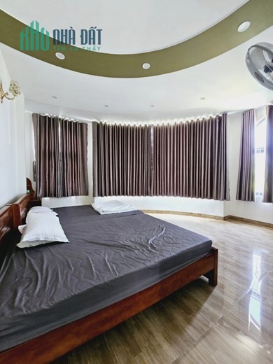 Bán Nhà Ôm Góc Thanh Niên P. Quang Trung Quy Nhơn , 72m2 , 4,5 Mê , Giá 9 Tỷ 500Tr