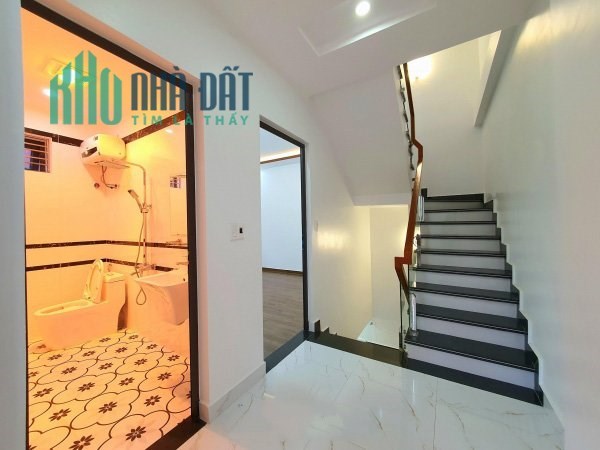 Bán nhà xây mới phố Nguyễn Tường Loan - Lê Chân 43m 4 tầng GIÁ 2.95 tỉ