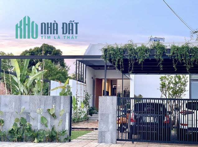 Cho thuê Biệt thự siêu đẹp đường Cộng Hòa, 7,6 x30m, 3 tầng
