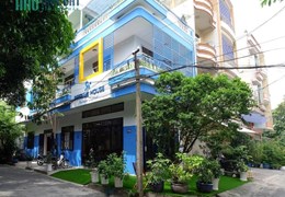 Cho thuê nhà góc 2 mặt tiền hẻm CMT8, 3 tầng (khu Cư Xá Tự Do)