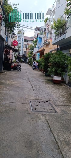 Cho thuê nhà góc 2 mặt tiền hẻm CMT8, 3 tầng (khu Cư Xá Tự Do)