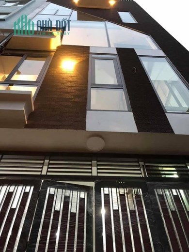 Cho thuê nhà riêng  ngõ Xuân La Tây Hồ 38m2 x 5T