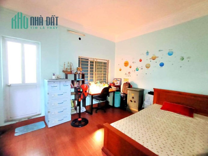 Bán nhà Hoa Lâm, Long Biên, mặt ngõ oto tránh, sát phố tiện ích, 83m2x 4t, 8 tỷ