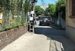 Bán nhà Phan Đăng Lưu, Yên Viên, mặt ngõ oto rộng, 70m2x3 t, mặt: 4m, 3 tỷ 3