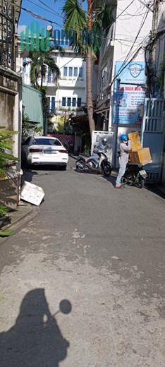Nhà 3 tầng 5 phòng ngủ - Hẻm 114 đường Yên Thế