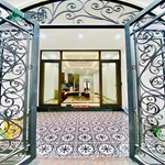 Bán nhà 5 Tầng Ngọc Lâm, Dt 45m, ô tô đỗ cửa, giá hơn 6 tỷ.