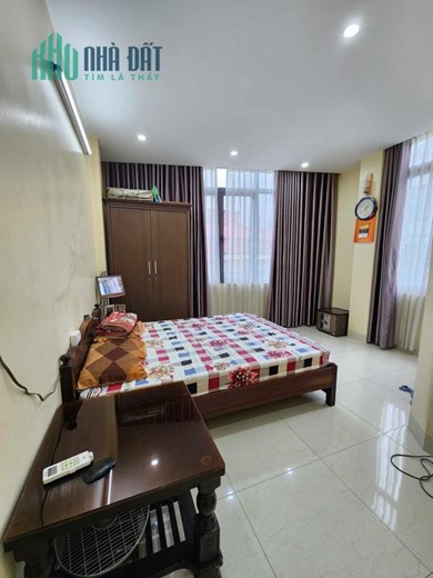 Nhà liền kề phân lô ngõ 13 Lĩnh Nam, 50m 5t mt5.8m 8.5 tỷ, ô tô chạy vòng quanh, lô góc