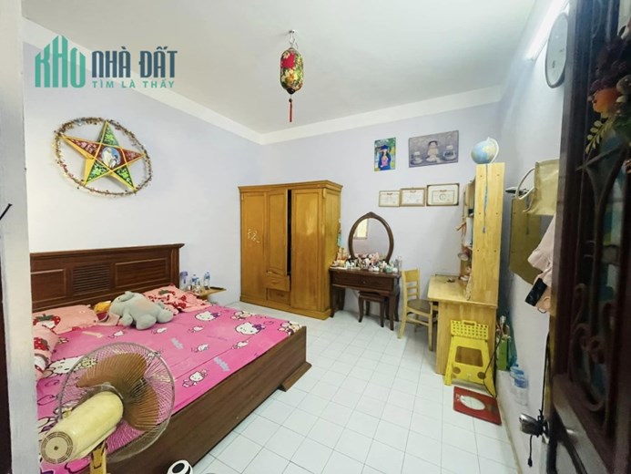 Bán nhà Cát Linh 42m2 x 4T, MT 6,7m giá 5,1 tỷ