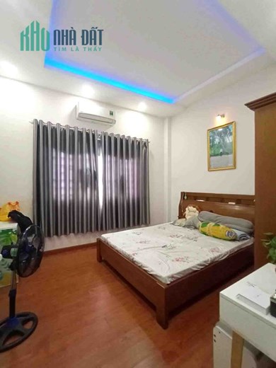 Bán Gấp Nhà Ngô Chí Quốc, Bình Chiểu, Thủ Đức, 60m2, 3T, Hẻm Xe Tải Chỉ Hơn 3 Tỷ Mới Đẹp Vào Ở Ngay
