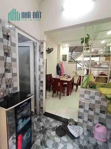 Bán Gấp Nhà Gần Chợ Nông Sản Thủ Đức, 60m2, 3T, Hẻm Xe Tải Chỉ Hơn 3 Tỷ, An Ninh