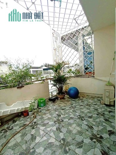 Bán Gấp Nhà Gần Chợ Nông Sản Thủ Đức, 60m2, 3T, Hẻm Xe Tải Chỉ Hơn 3 Tỷ, An Ninh