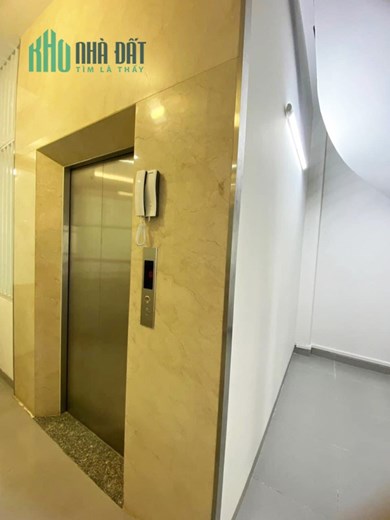 Cho Thuê Nhà Mặt Tiền Đẹp - Quận 3 - Vị Trí Đắc Địa, DT: 180 m2, 5 tầng, chỉ với 135 triệu.