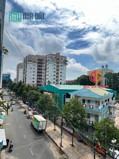 Bán nhà 3 lầu Mặt Tiền Đường Nguyễn Trãi, gần chợ Biên Hoà, chỉ 10 tỷ