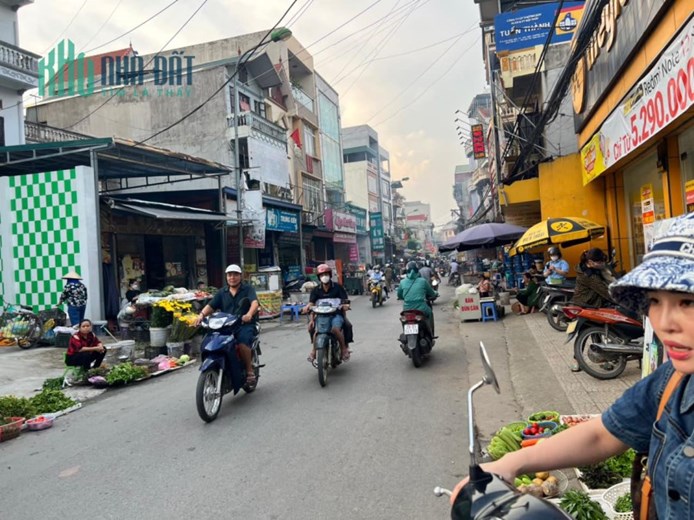 Bán 42.3m Đất Ở Đô Thị Lô Góc Thị Trấn Chúc Sơn Giá 1 Tỷ