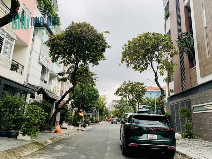 Nhà C4 giá đầu tư, khu đất vàng Him Lam Q7, 75m2 ngang 4.5m, giá chỉ 13 tỷ 800