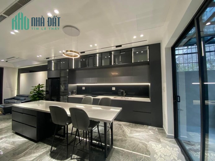 THƯỢNG LƯU, LIỀN KỀ ROMAN, 81M MẶT TIỀN 5M, NHỈNH 14 TỶ