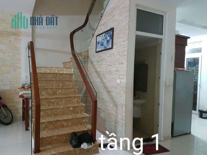 GẤP GẤP ! CÂN BÁN NHÀ ĐƯỜNG LÁNG ĐỐNG ĐA 100 MÉT 5 TẦNG 6,8 MẶT TIỀN 6,8 MÉT GIÁ CHỈ 12,5 TỶ
