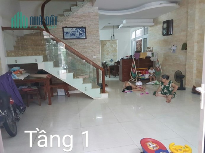 GẤP GẤP ! CÂN BÁN NHÀ ĐƯỜNG LÁNG ĐỐNG ĐA 100 MÉT 5 TẦNG 6,8 MẶT TIỀN 6,8 MÉT GIÁ CHỈ 12,5 TỶ