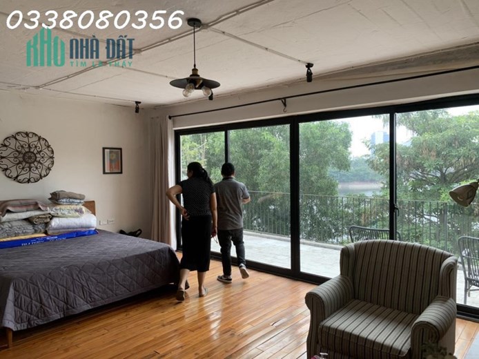 Bán nhà mặt phố Vũ Ngọc Phan, Lô góc ba thoáng DT 80m2 x 8 tầng, MT 10m,