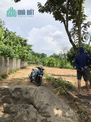 Sổ mới tinh chủ gửi bán 100m2 tại thôn 2 tân xã tổng dt 100m2 mặt tiền 7m2  Giá 2 tỷ gọi ngay em