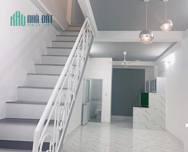 HÀNG SIÊU HOT TRUNG TÂM Q10. NHÀ 3 LẦU MỚI ĐẸP LUNG LINH.