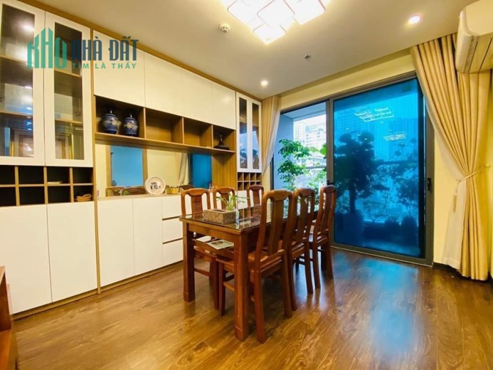 NHÀ ĐẸP ,NGÕ THÔNG ,GẦN PHỐ ,ĐỦ CÔNG NĂNG , VÀI BƯỚC RA TÂY HỒ