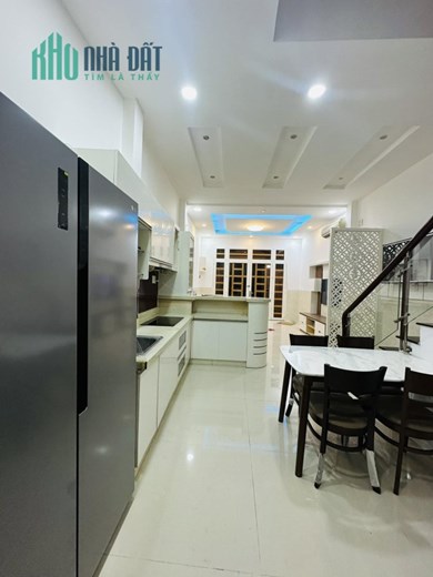 NHÀ 5 TẦNG BTCT -TRUNG TÂM Q10 - TIỆN ÍCH XUNG QUANH.