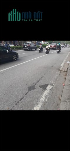 BÁN ĐẤT 43MV CHỈ 3,4 TỎI,TIỆN ÍCH BẠT NGÀN,KINH DOANH LUÔN TẢI CỔNG NHÀ.
LONG BIÊN,LONG BIÊN,LONG