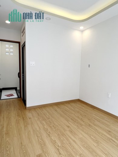 Nhà mới, 5 tầng hẻm thông đường Bạch Vân P5 Q5 giá 5tỷ8