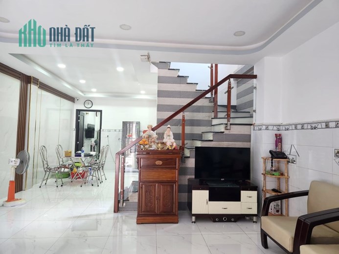 Nhà mới 2 tầng hẻm rộng 6x14m Âu Dương Lân P3Q8 - 7.46 Tỷ