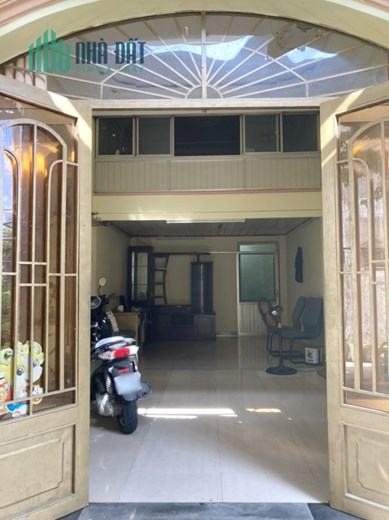Nhà thuê Trệt, lầu  hẻm 300 Nguyễn Văn Linh P.Bình thuận Q7