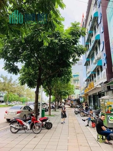 NHÀ MẶT PHỐ NGUYỄN VĂN HUYÊN CẦU GIẤY - VỈA HÈ RỘNG - KINH DOANH ĐỈNH - 61M2 GIÁ CHỈ 16 TỶ.