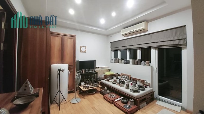 NHỈNH 2 TỶ - NHÀ RỘNG -2 THOÁNG - PHỐ GIA QUẤT - LONG BIÊN - Ô TÔ ĐỖ GẦN