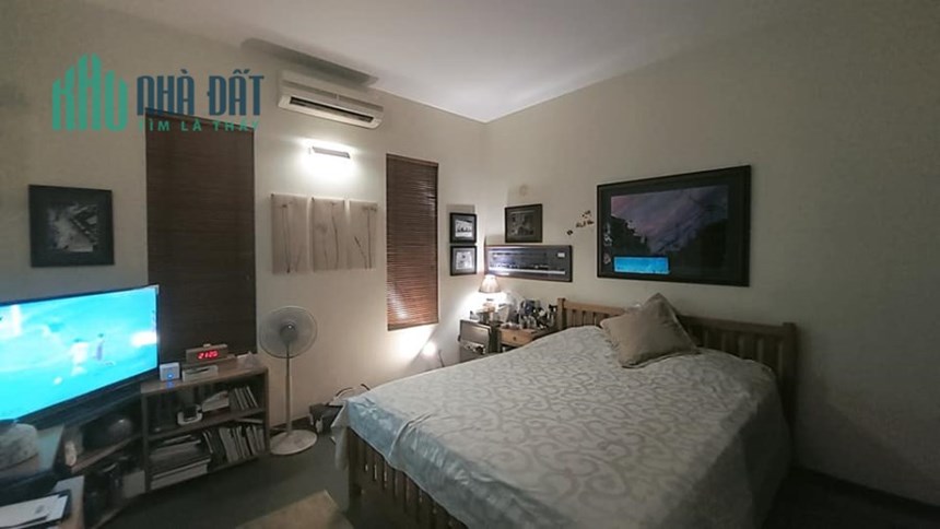 NHỈNH 2 TỶ - NHÀ RỘNG -2 THOÁNG - PHỐ GIA QUẤT - LONG BIÊN - Ô TÔ ĐỖ GẦN