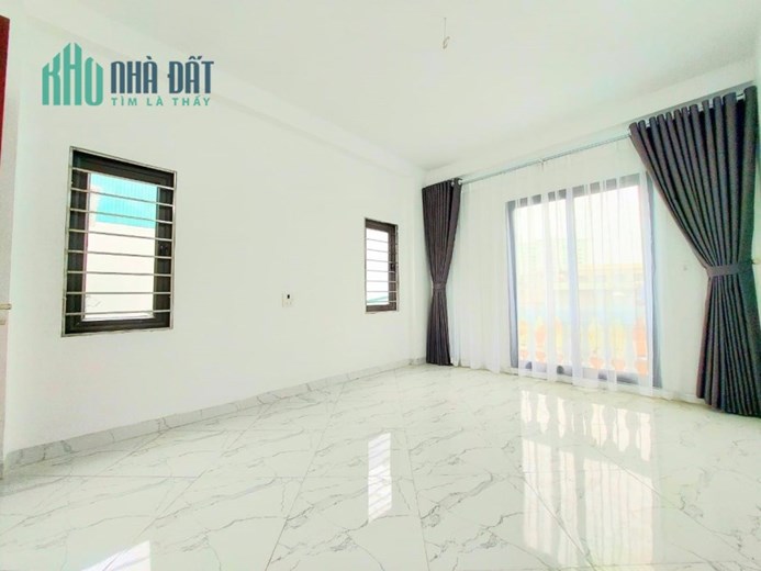 BÁN NHÀ 5 TẦNG - Ô TÔ ĐỖ CỔNG - THẠCH BÀN ( LONG BIÊN) - NHỈNH 2 TỶ -KHU VIP