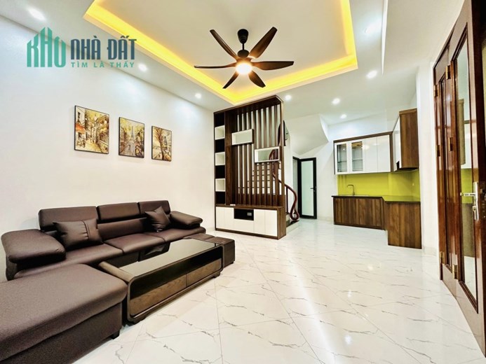 NHÀ LÔ GÓC MỚI KOONG GẦN PHỐ FULL NỘI THẤT 36M2 5 TẦNG MẶT TIỀN 5M GIÁP BÁT