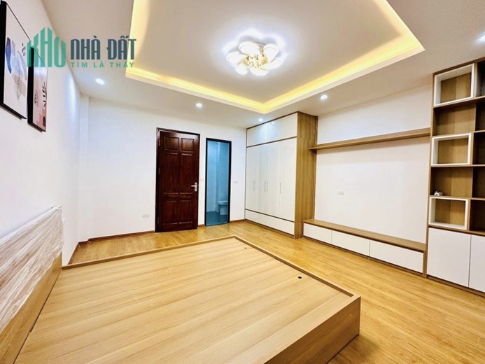 NHÀ LÔ GÓC MỚI KOONG GẦN PHỐ FULL NỘI THẤT 36M2 5 TẦNG MẶT TIỀN 5M GIÁP BÁT