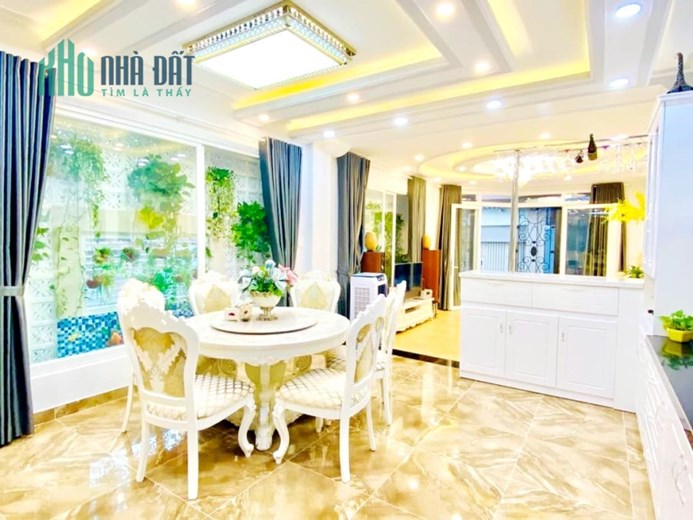 CUNG ĐIỆN 2 MT, LÂM VĂN BỀN Q7, 252.27m2 SỬ DỤNG, NHỈNH 13T