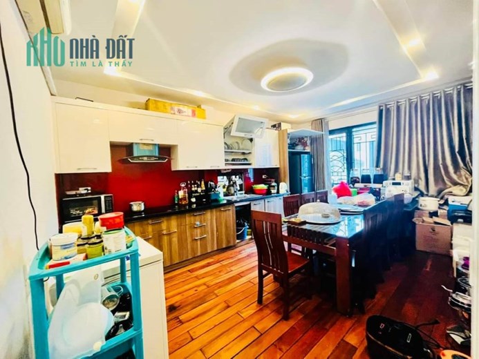 dịch vọng cầu giấy phân lô vỉ hè đường lớn tòa VP VIP >47TỶ 108M 6T .