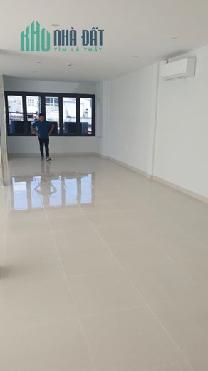 Cho Thuê Tòa Nhà Mặt Tiền Trần Quang Khải Quận 1. Diện tích:850m2, 6.2 m x 20 m (nở hậu 8.5 m), 7