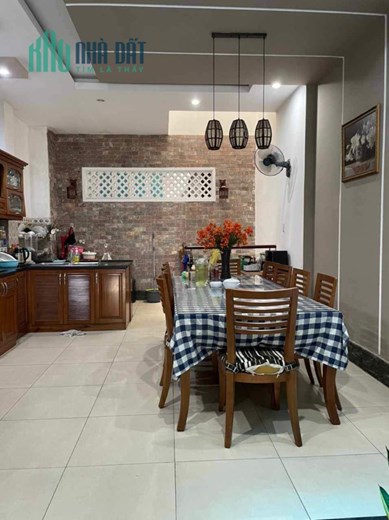 BÁN NHÀ NGAY KHU SÂN BAY- P4. TÂN BÌNH- 90M2 -CÓ HẦM ĐỂ Ô TÔ- 5 TẦNG- FULL NỘI THẤT SỊN- GIÁ CHỈ
